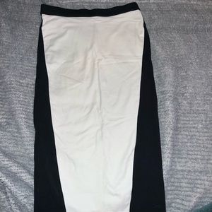 White is the front but really can be worn either way. Only worn twice,